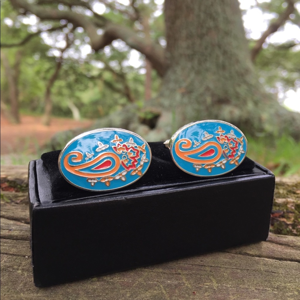 Cuff links